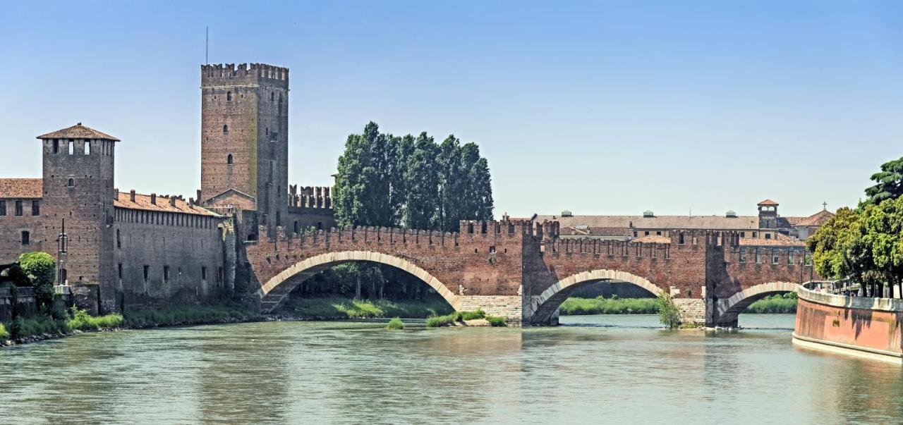 Castle View Lodge Intero Appartamento Verona Centro Storico Eksteriør billede