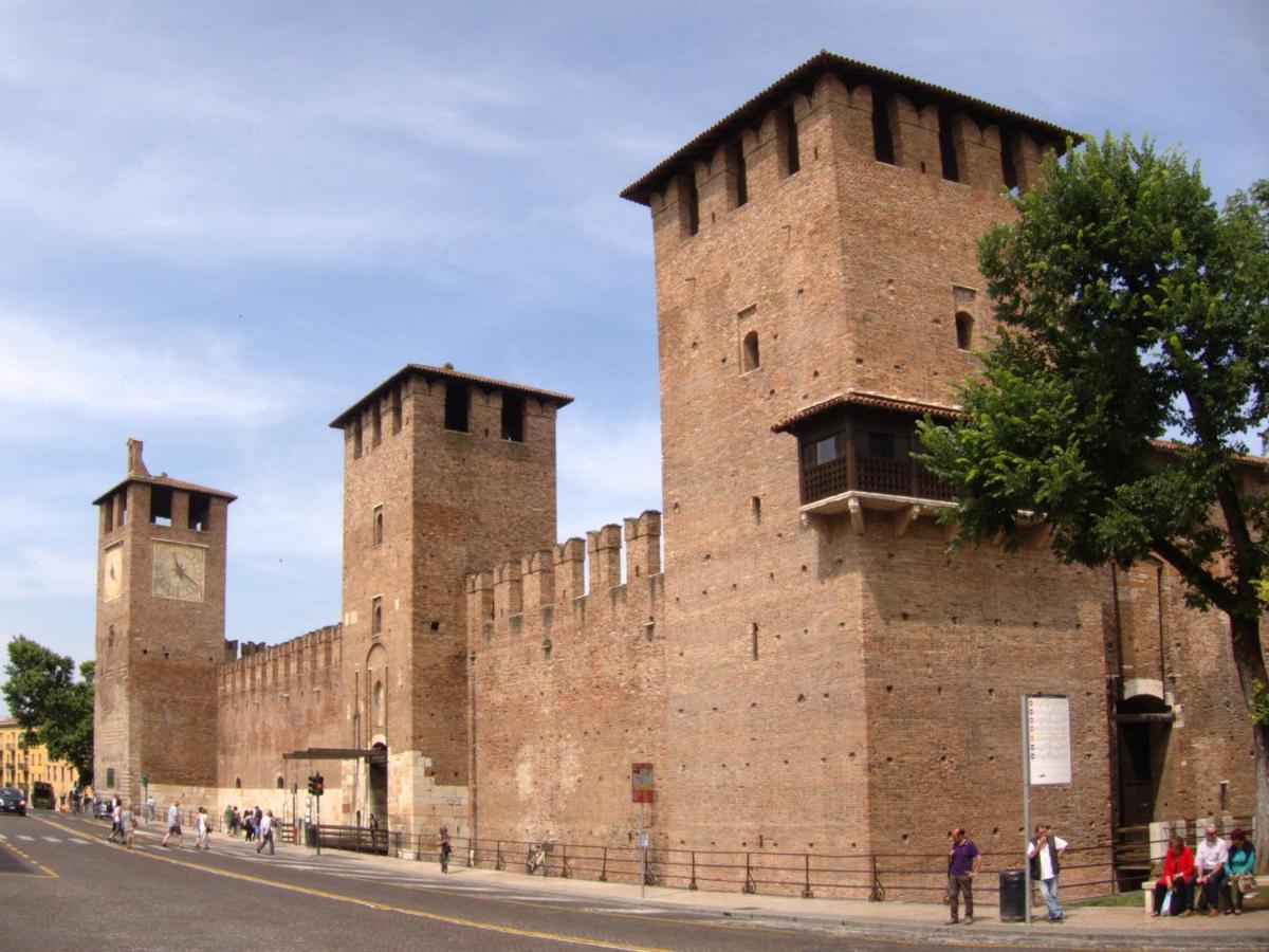 Castle View Lodge Intero Appartamento Verona Centro Storico Eksteriør billede